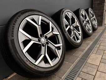 Originál Škoda Kodiaq 235/45 r20 - 2