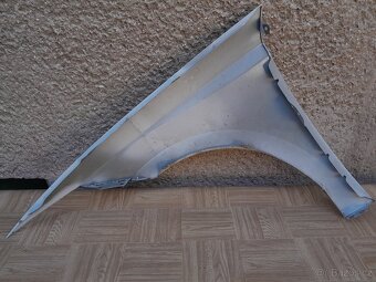 Přední pravý blatník Seat Ibiza 6F0821106A - 2