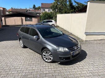VOLKSWAGEN GOLF - 2.0 TDI (CR) - SERV.KNIHA + KOLA - 2