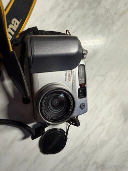 Olympus C-4000 ZOOM - 2