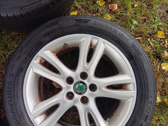 Prodam alu sadu r16 205×55 5 ×100 Škoda Alu disky Škoda 5×10 - 2