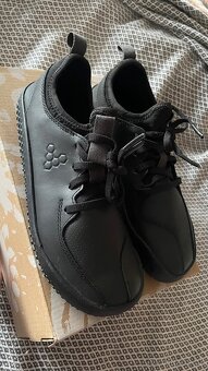 NOVÉ Vivobarefoot Primus School II J - 2