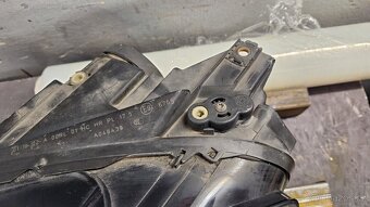 Leve svetlo golf 7 - 2