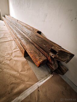 Vyčesané trámy - 2