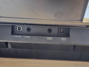 Yamaha PSR E 423 se stojanem - 2