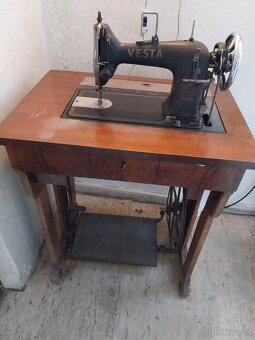 Šicí stroj VESTA - 2