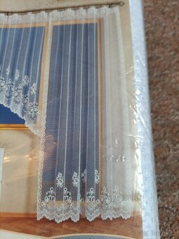 Záclona Miriam š.180 x v.250cm nová 2ks česká výroba - 2