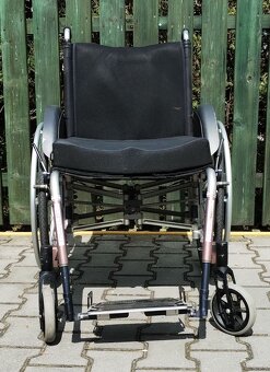 027-Mechanický invalidní vozík - 2