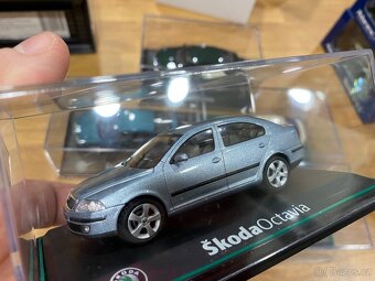 Škoda Octavia 2 sedan + combi, model 1:43, různé barvy - 2
