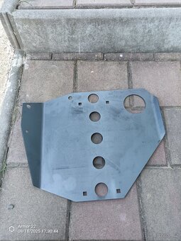 Kryt pod převodovku. Jeep Willys-replika - 2