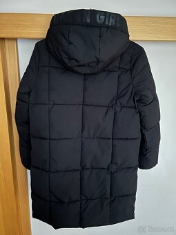 Dívčí zimní bunda vel. 152 - 2