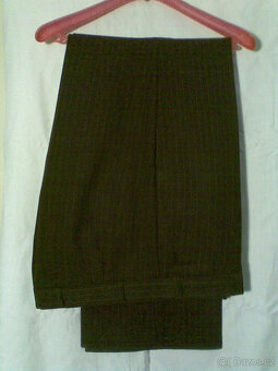 Prodám hnědý vlněný oblek - 2