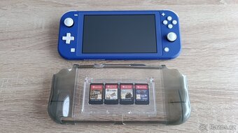 Nintendo Switch Lite (Blue) - 2
