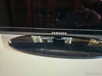 TELEVIZE SAMSUNG 101 cm - 2