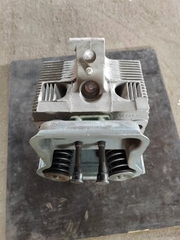 Bedna s díly na náklaďáky - 2