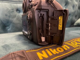 Nikon D810 - 2