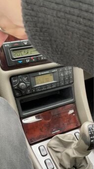 Mercedes Autorádio Audio 30 - 2