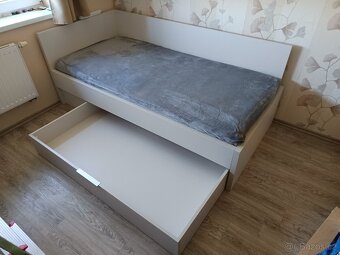 Postel s úložným prostorem - 2