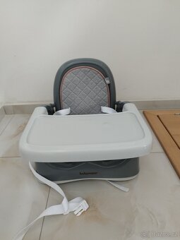 Přenosná jídelní židlička babymoov - 2