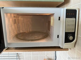 Mikrovlnná troub s 3 funkcemi DeLonghi MW 20 1050 W - 2