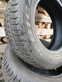 Pneu 215 65 r16 - 2