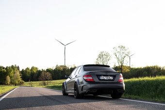 Mercedes-Benz C 63 AMG W204 WIDEBODY 379 kW 2009 - 2
