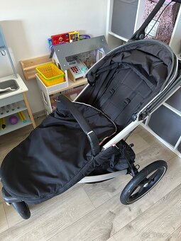 Thule urban glide 2 s prislusenstvim - 2