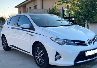 Toyota Auris 1.6 benzín 97 kW - 2