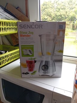Mixér vhodné na smoothie úplně nový nevybalený - 2