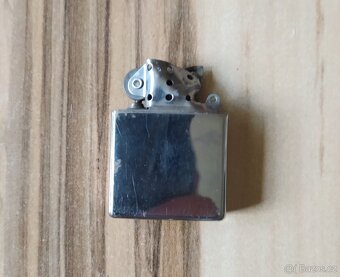 Mix zapalovačů Zippo atd - 2