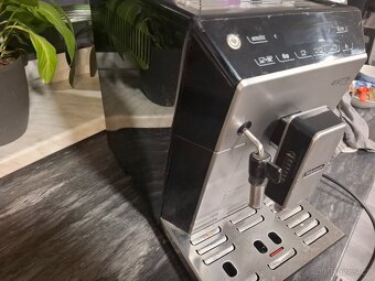 Kavovar DeLonghi Eletta Plus - 2