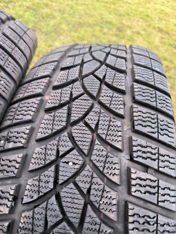 2 zimní pneu 235/55/19 GOODYEAR vz. 90% - 2