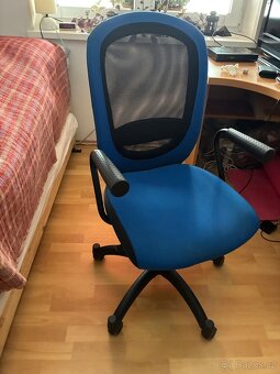 Otocna zidle s podruckami Ikea - 2