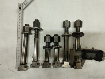 T matice se šrouby - 6 kusů - 2