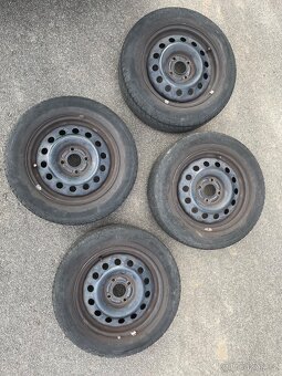 Plech. disky R15 Ford Focus 1, letní pneu, originál poklice - 2