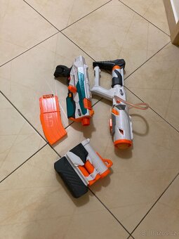 Nerf pistole + doplňky - 2