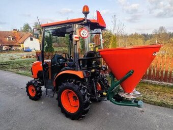 Malotraktor KUBOTA B2650 + nové rozmetadlo WESSEX, STK - TOP - 2