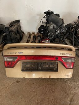 5dveře seat toledo - 2