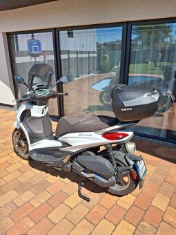 Piaggio Beverly 300 - 2