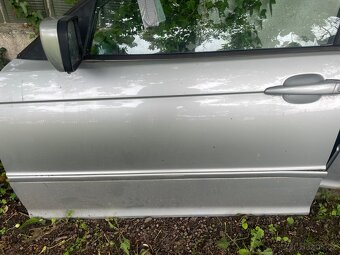 BMW e46 levá strana dveří - 2