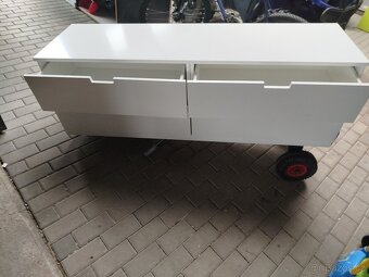 Nábytek IKEA - 2