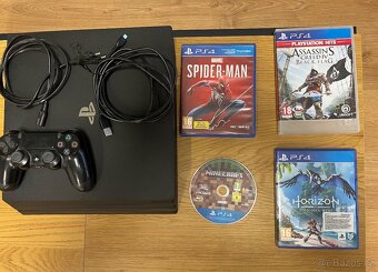 Prodám PS4 1TB, 1 ovladač, plus 4 hry - 2