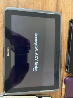 Samsung Galaxy Note 10.1 (GT-N8010) šedý + klávesnice - 2