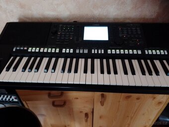 Prodám klávesy Yamaha psr 750 - 2