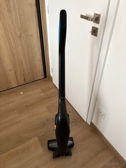 Tyčový vysavač Philips - 2