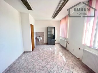 Nebytový prostor v blízkosti sídliště (užitná plocha 16 m²) - 2