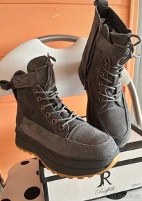 Dámské zimní boty vel.36 z broušené kůže značky Raffaelli - 2