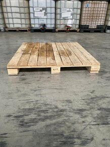 Prodej palet 120 x 120 cm - 2