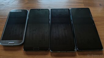 2x telefon Samsung, 2x telefon Huawei a 1x tablet Lenovo - 2