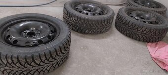 Kola fabia 2 zimni r15 - 2